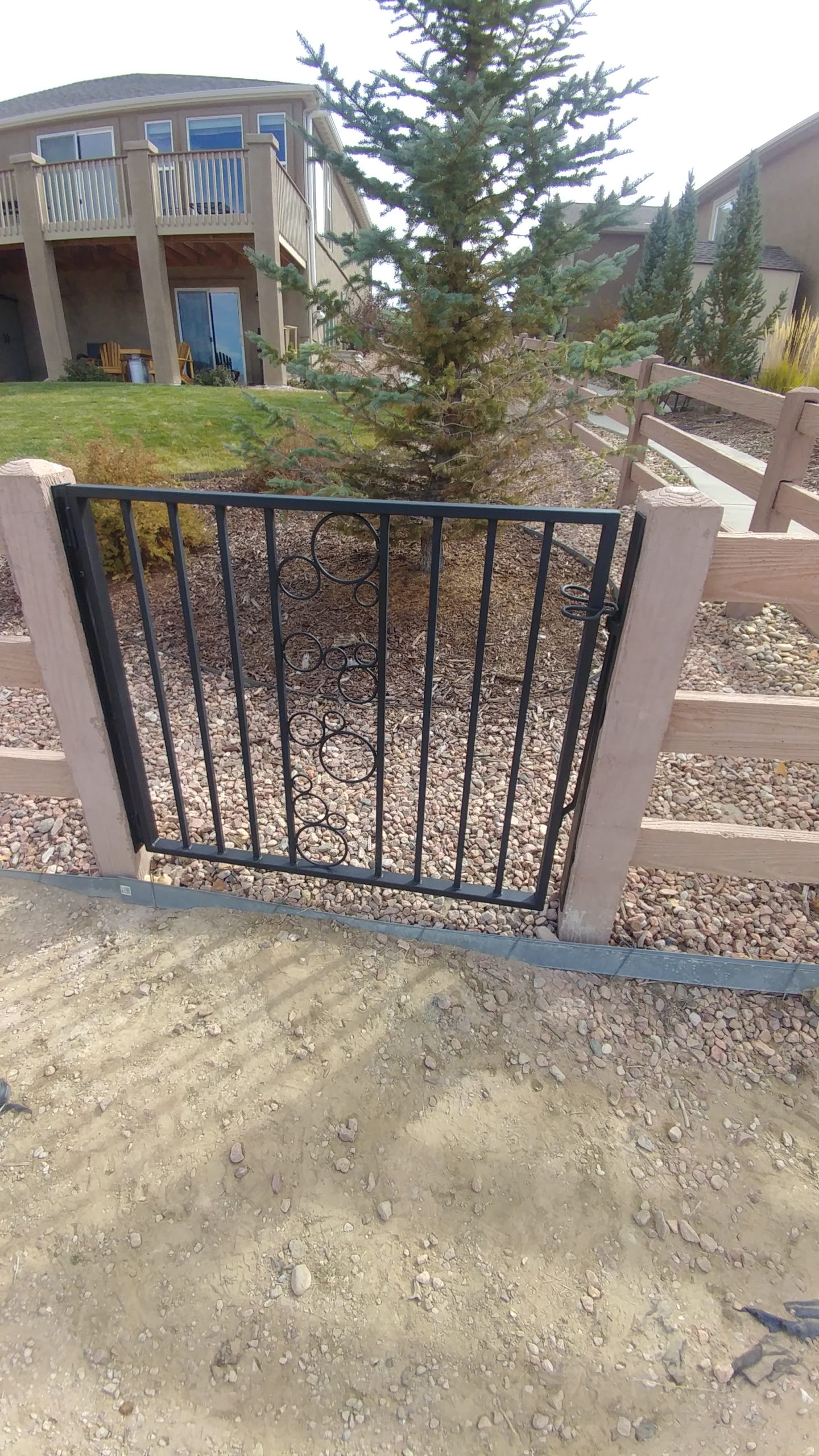 Simple Gate